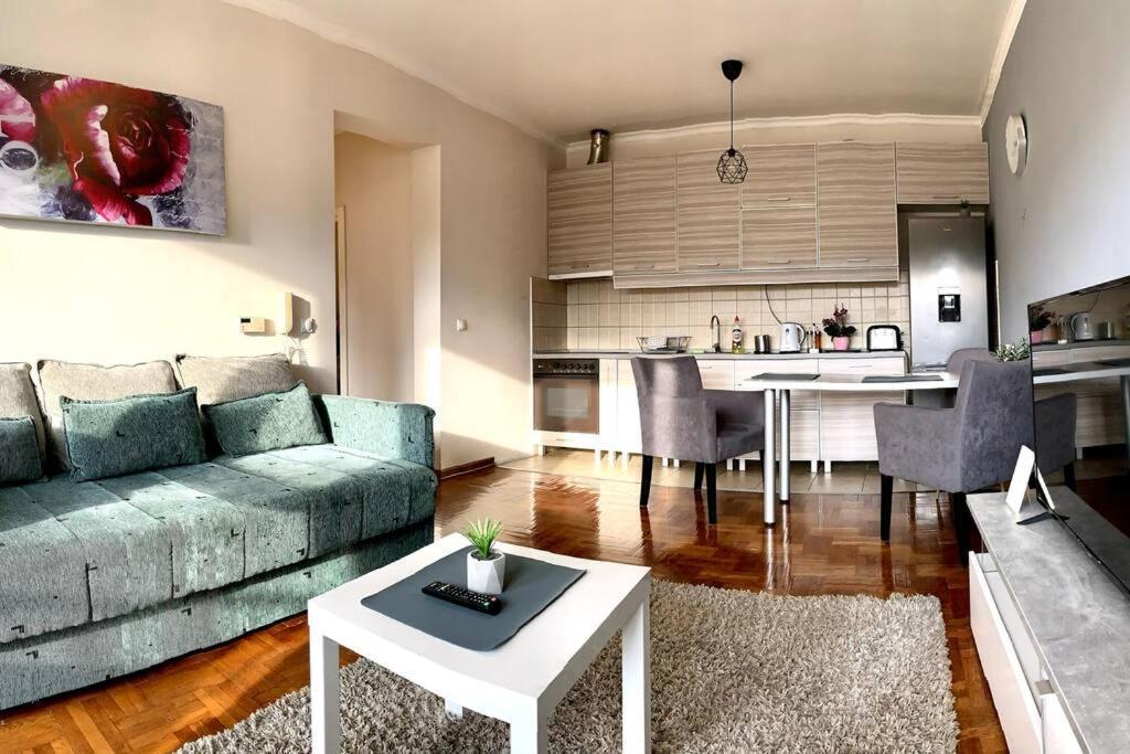 Sunkissed Apartment Belgrad Exterior foto